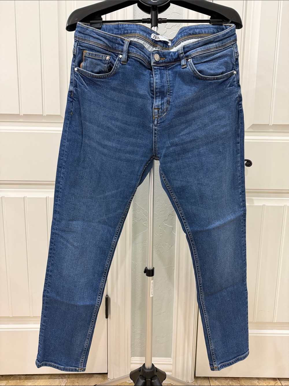 Zara Men's Slim Straight Denim Jeans in Mid Blue